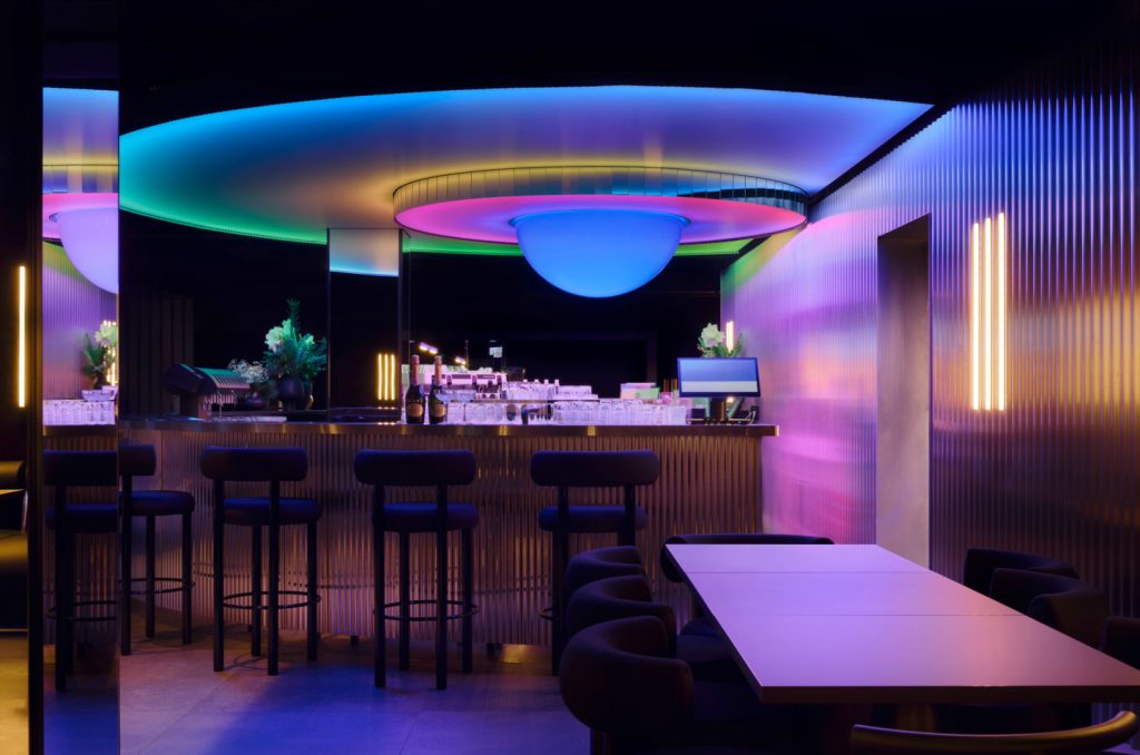 Atoll München und der tolle Blicke auf die Lounge